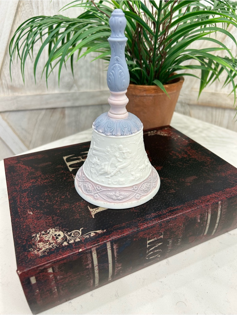 Laden “Eternal Love” Pastel Decorative Ceramic Bell in White, Pink & Blue-1993